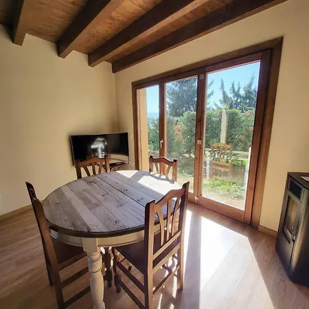 Casa Con Gran Tranquilidad Y Espacio